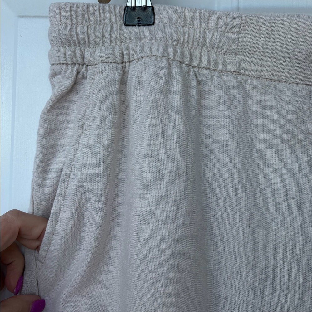 Old Navy• Linen Blend Cream Colored Pull-On Pants - Size Large - Picture 3 of 7